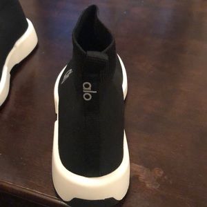 alo sock sneakers